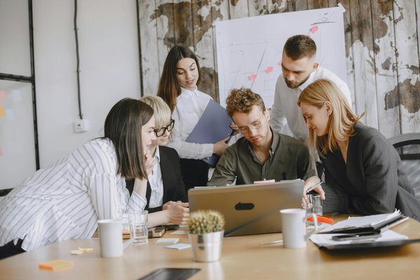 L'Analyse de Données : Clé de Voûte d'une Gestion des Ressources Humaines Éclairée et Efficace